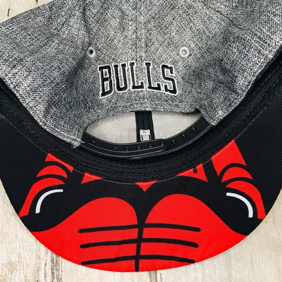 Chicago Bulls NBA Flat Bill Hat Cap SnapBack - Picture 3 of 6